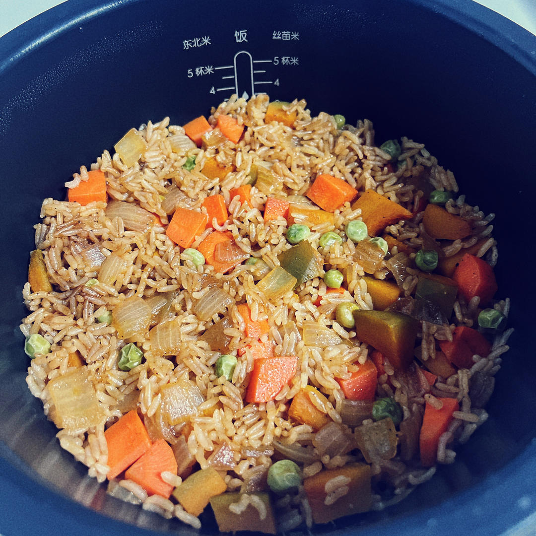 南瓜鸡肉焖饭