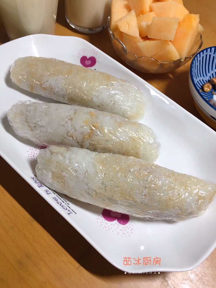 家庭版糯米包油条，比寿司做法简单，味道也很棒！的做法 步骤7