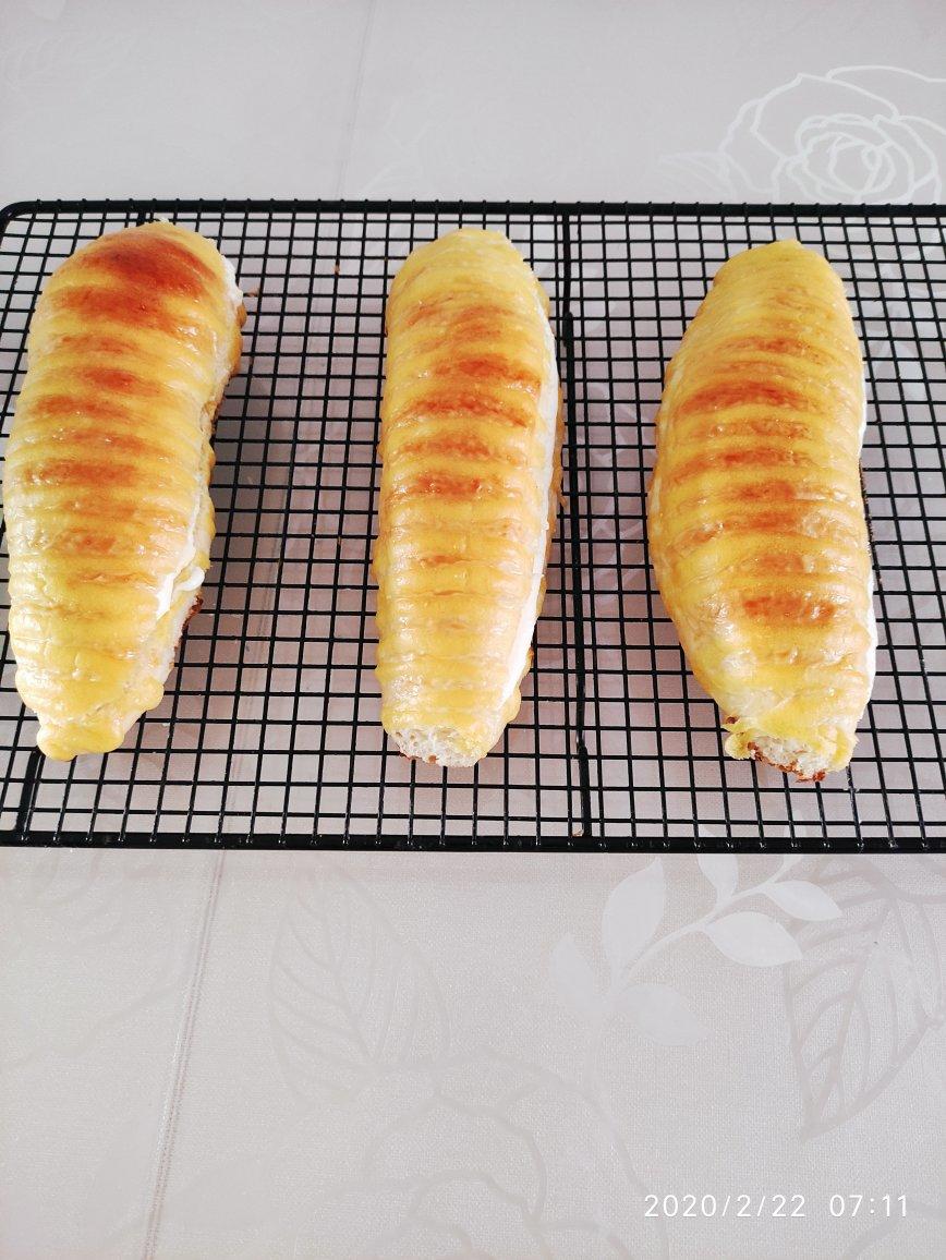 奶油毛毛虫面包