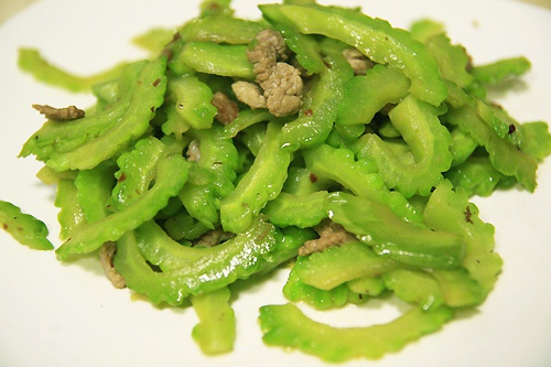 苦瓜炒肉片