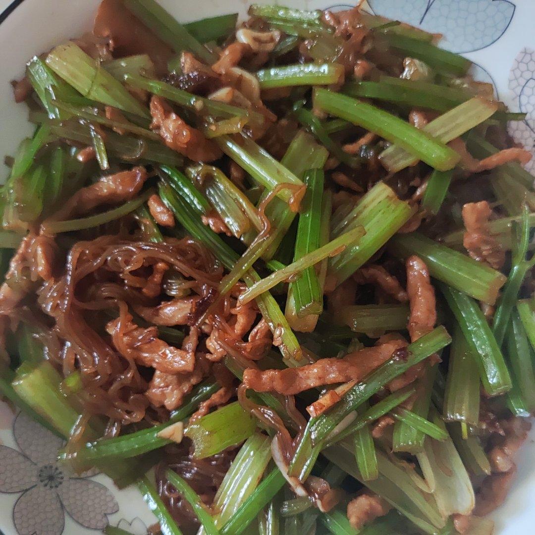 东北名菜-芹菜炒粉