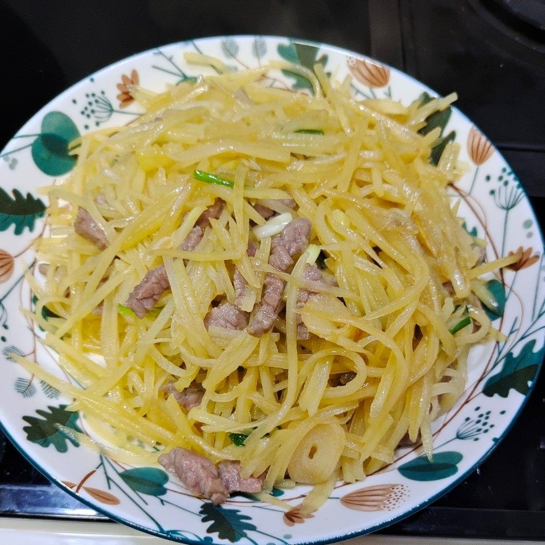 家常菜-土豆丝炒牛肉