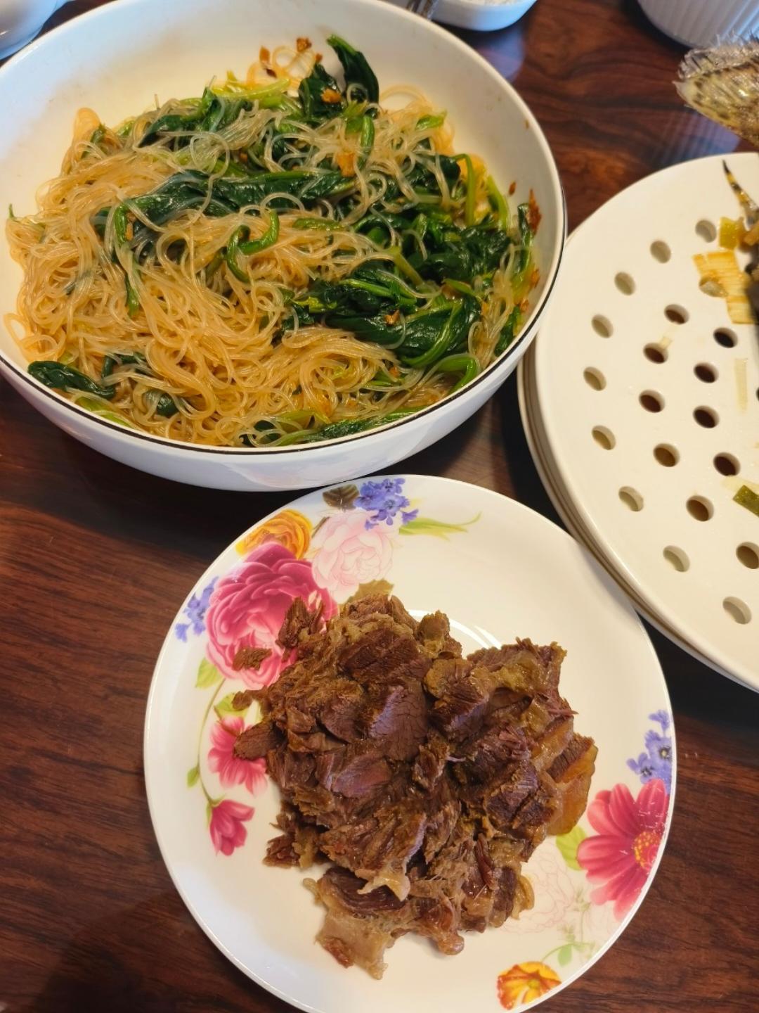 万能凉拌菜料汁（凉拌菠菜粉丝）