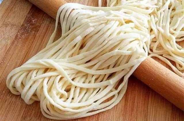 手擀面的做法