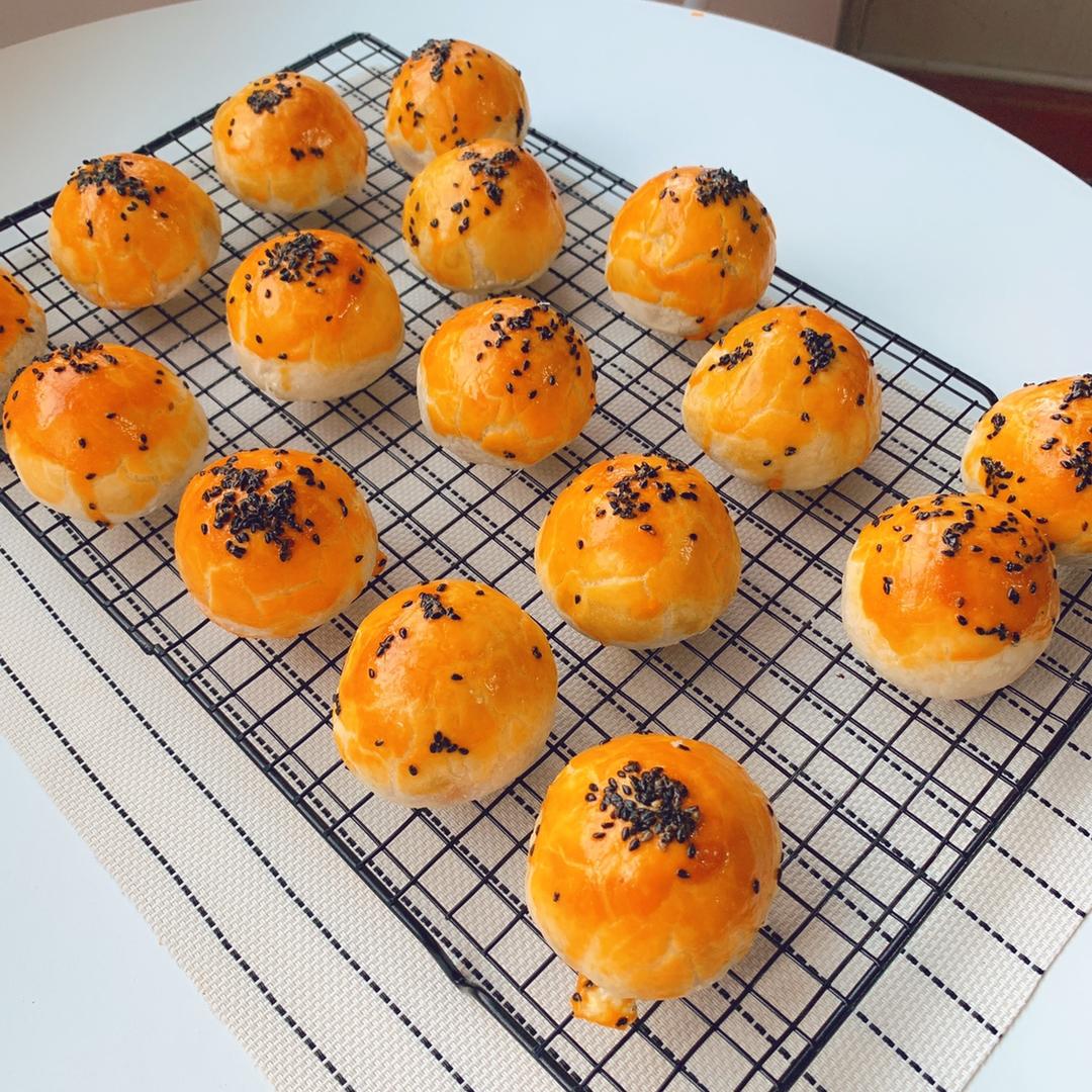 ㊙️网红麻薯肉松蛋黄酥🔥，好吃到爆‼️