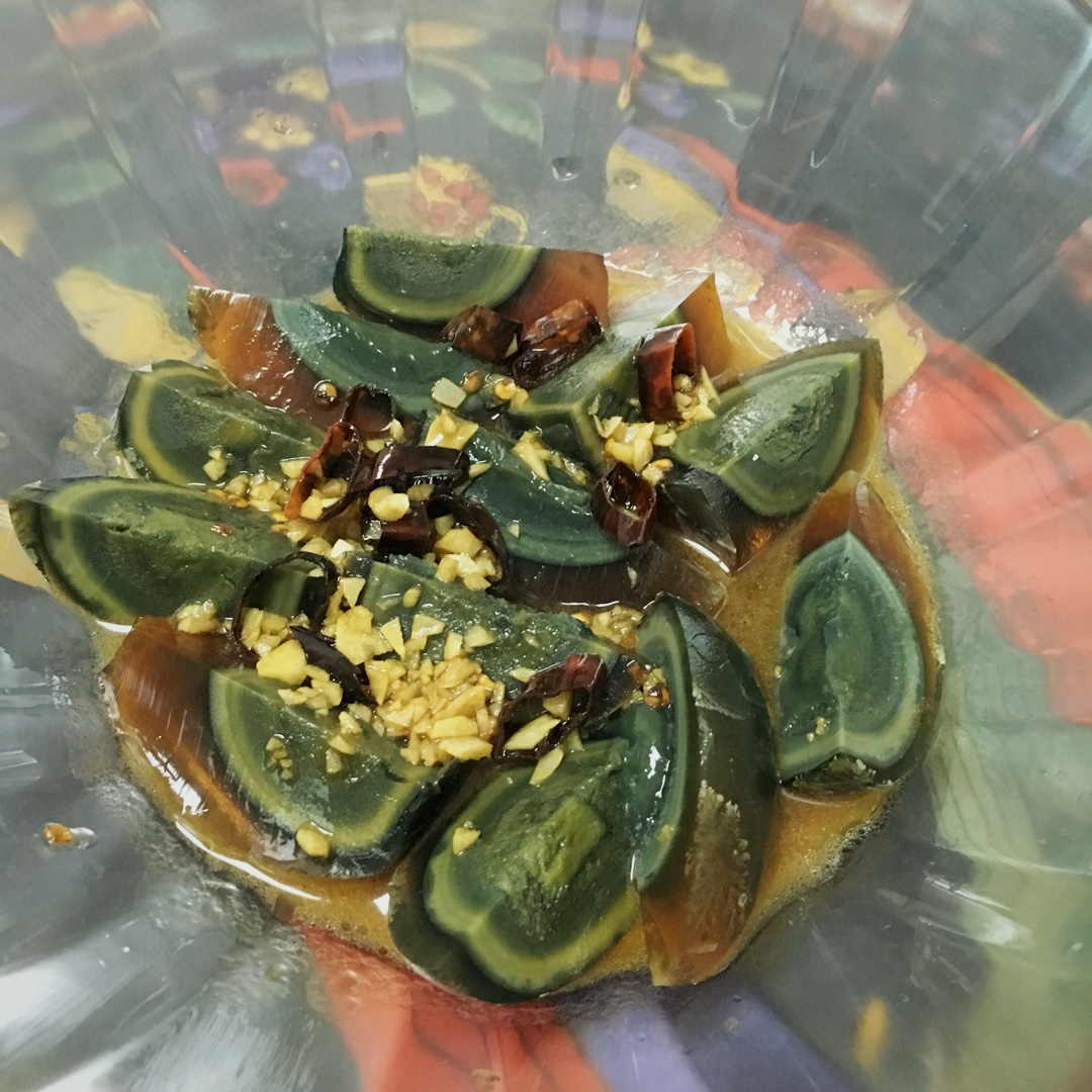 凉拌皮蛋