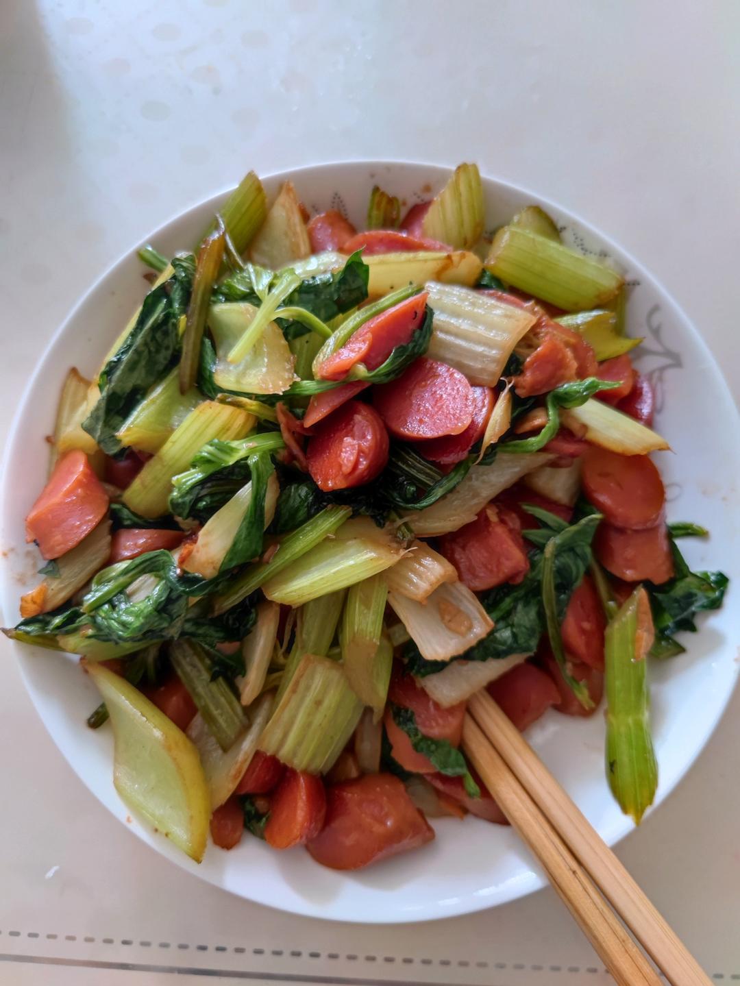 青椒芹菜炒火腿