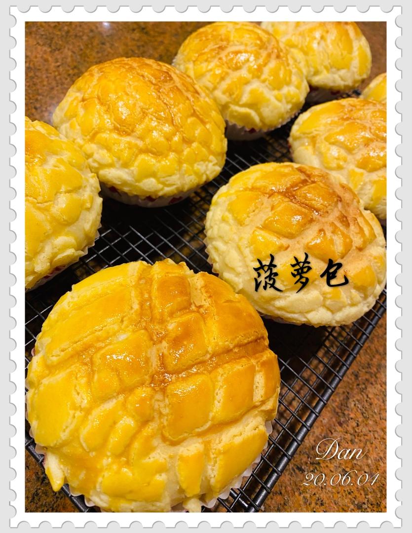好吃到炸裂的港式菠萝包（附带制作酥皮的小视频）
