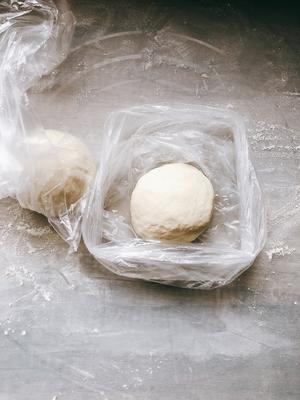 『冷藏发酵超简单』平底锅披萨的做法 步骤2