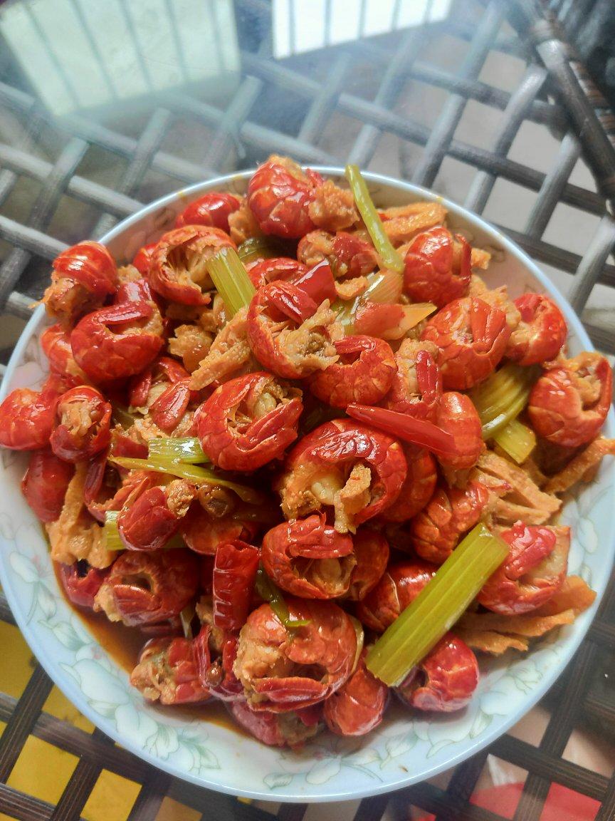 梦琦l做的秘制炒虾尾