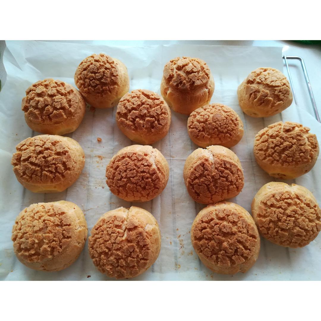 酥皮奶油泡芙--#皮黑森林#