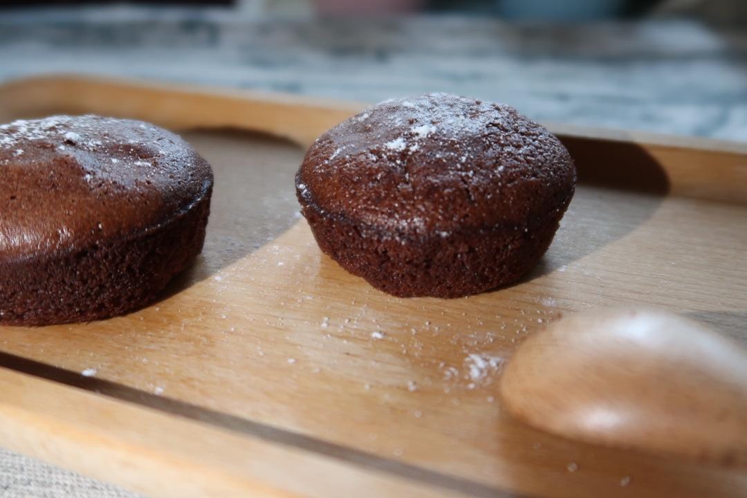 巧克力熔岩蛋糕(全图文超简单)