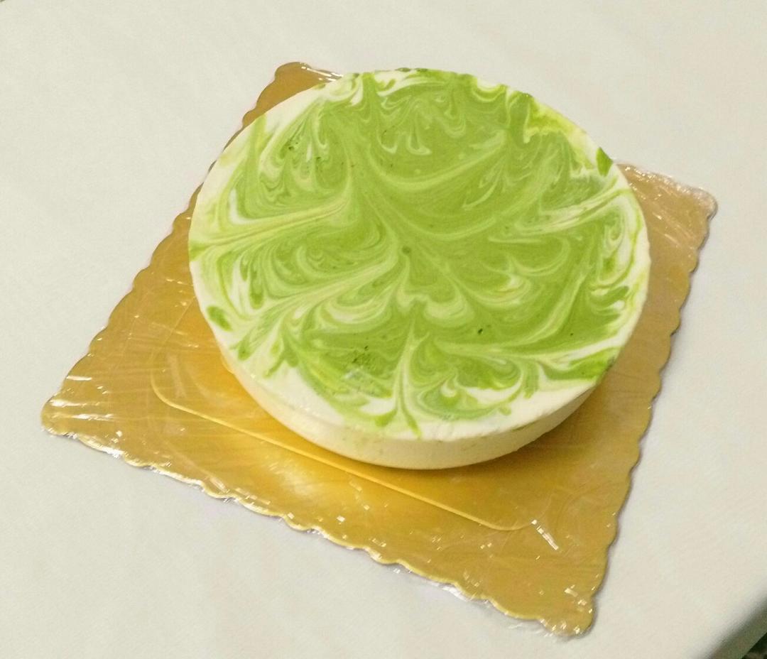 渐变抹茶慕斯蛋糕：我Amanda带着既美又作的抹茶甜点又来了！【曼食慢语】