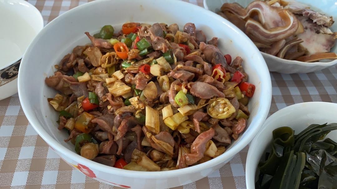 白辣椒炒鸡胗