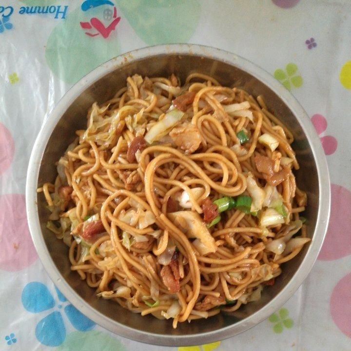 肉丝包菜炒面（学会能去开店）
