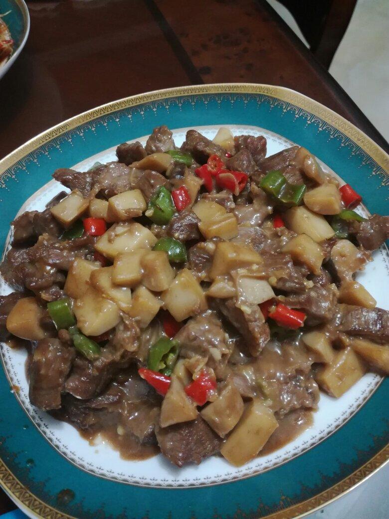 家常菜~杏鲍菇烧牛肉粒