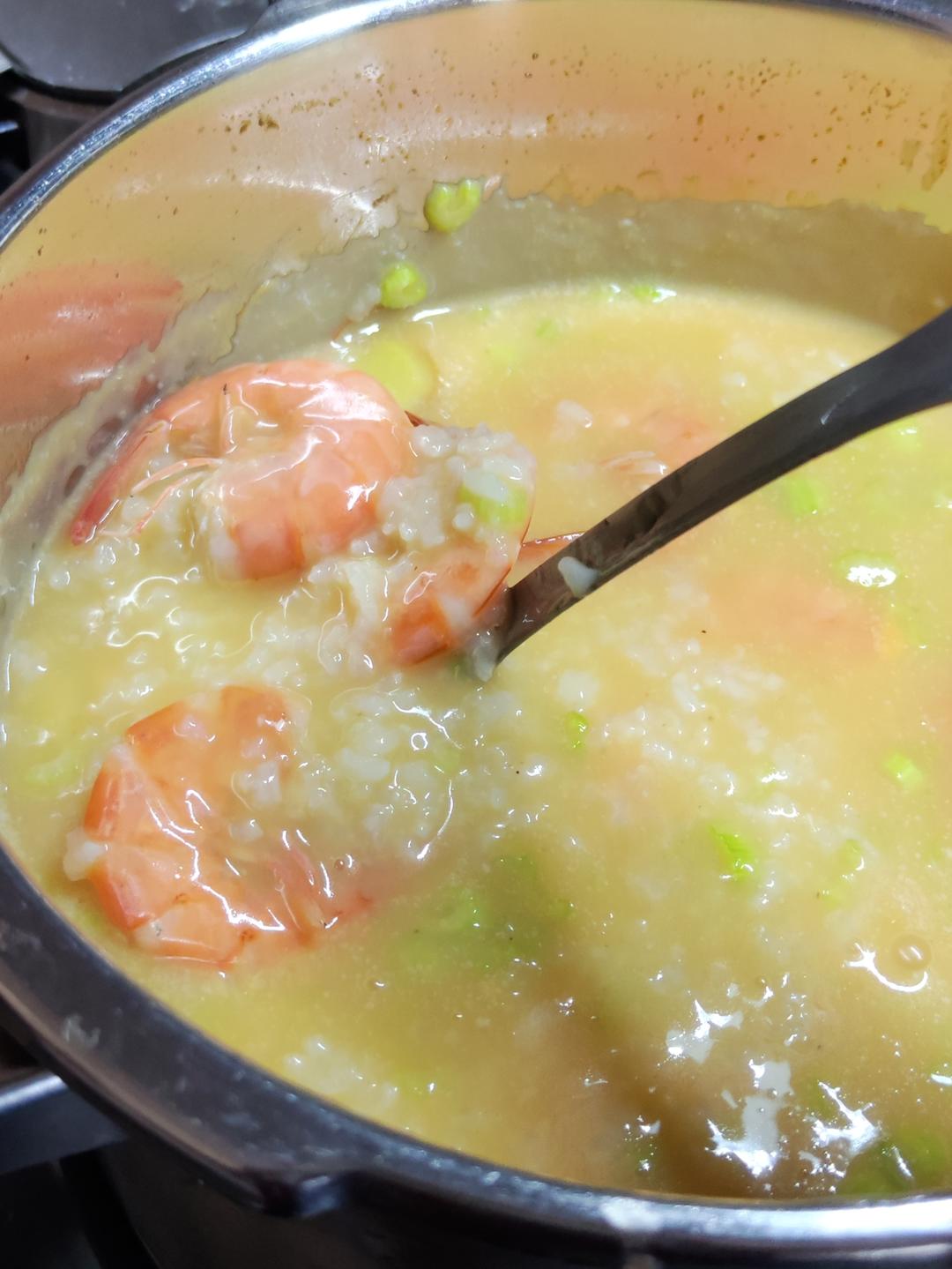 完爆大排档的潮汕砂锅虾粥！