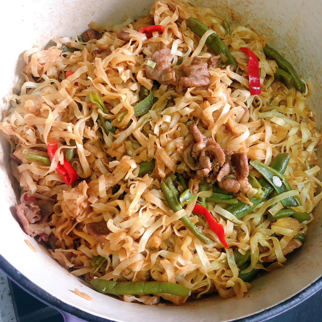 豆角焖面【5月珐琅铸铁锅食谱】