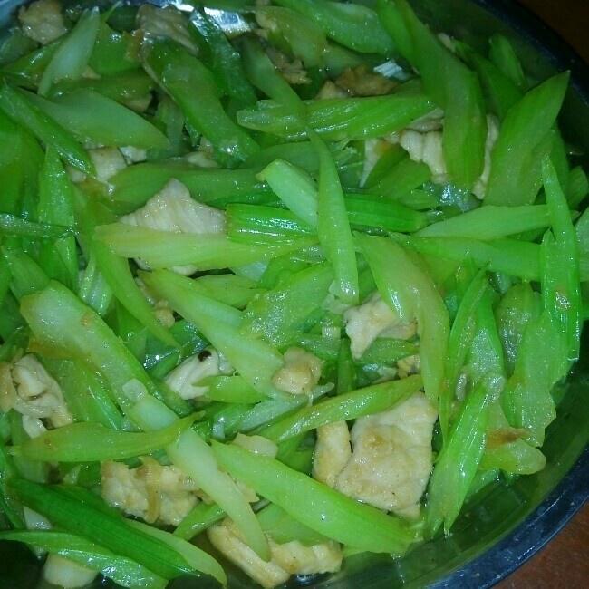 芹菜炒肉(懒人办版)