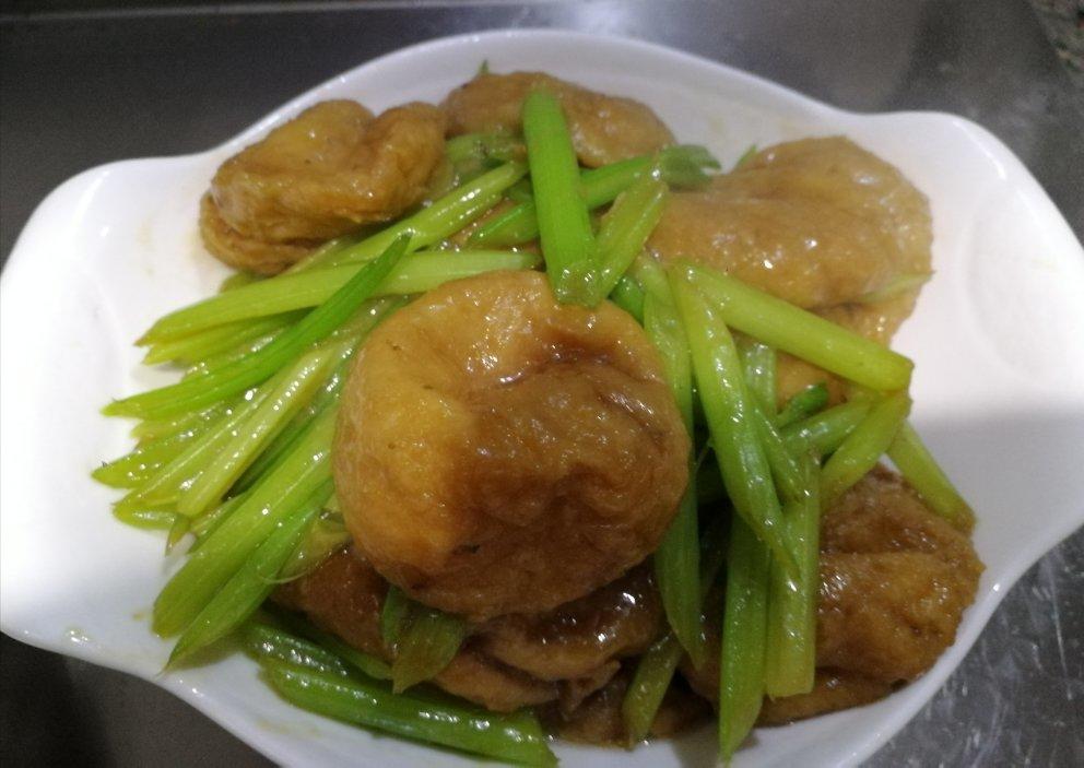 罗定鱼腐焖大白菜