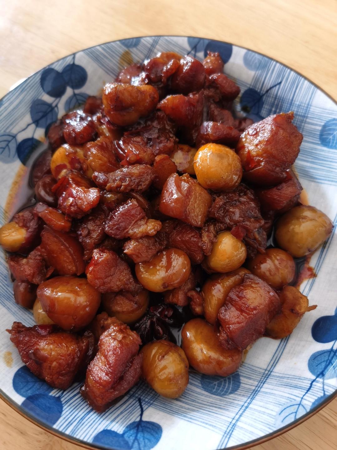 秘制板栗红烧肉