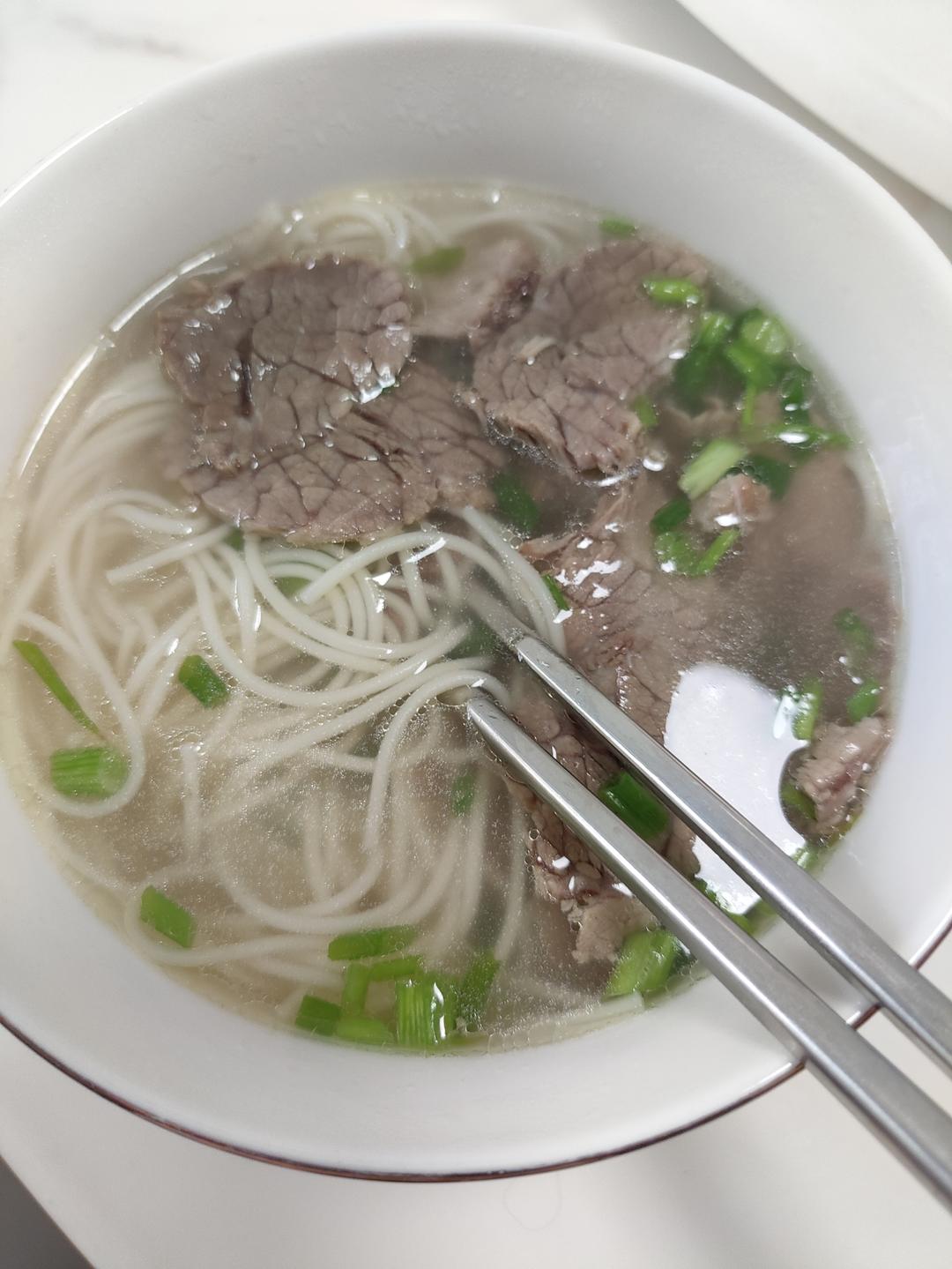 家庭版清汤牛肉面
