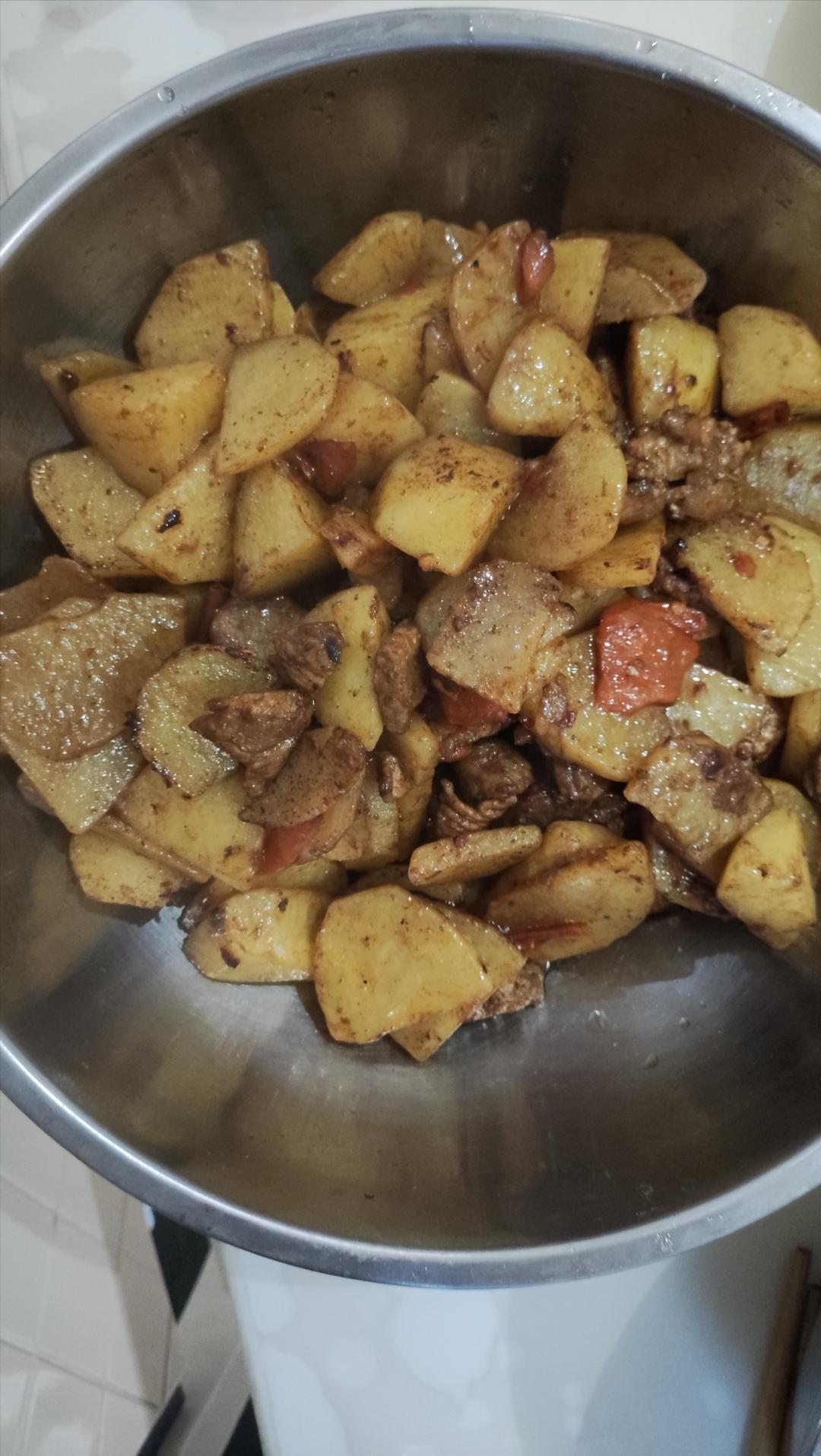 土豆炒肉