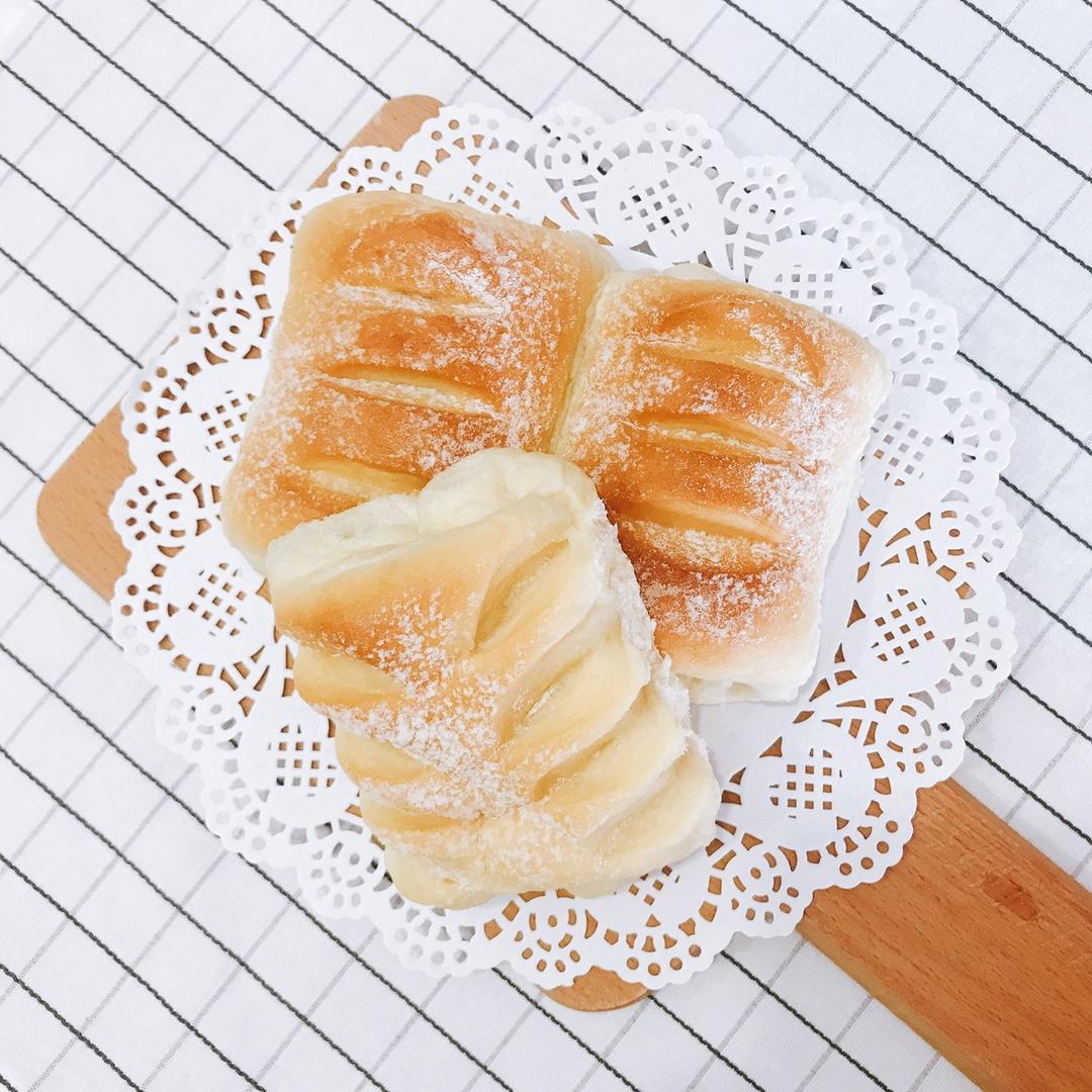 软到不知所措的牛奶卷