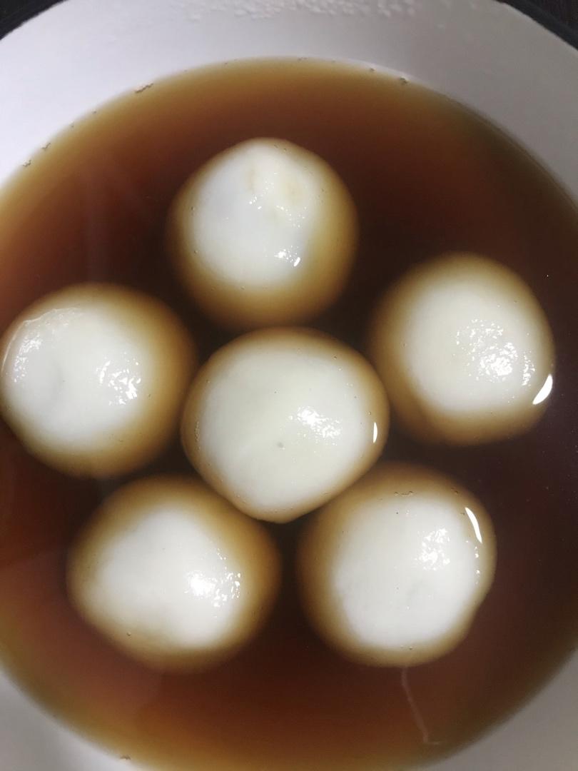 花生黑芝麻汤圆