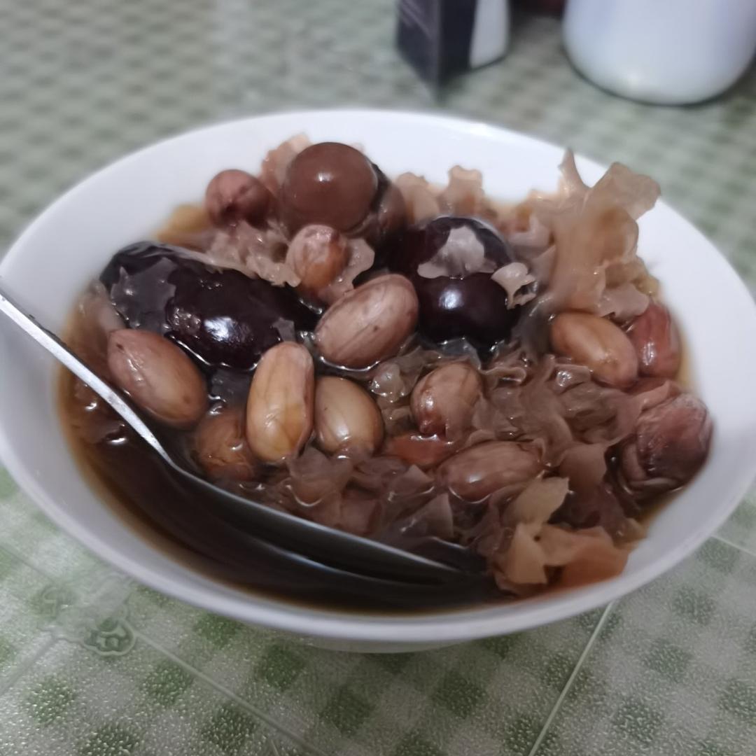 花生银耳羹