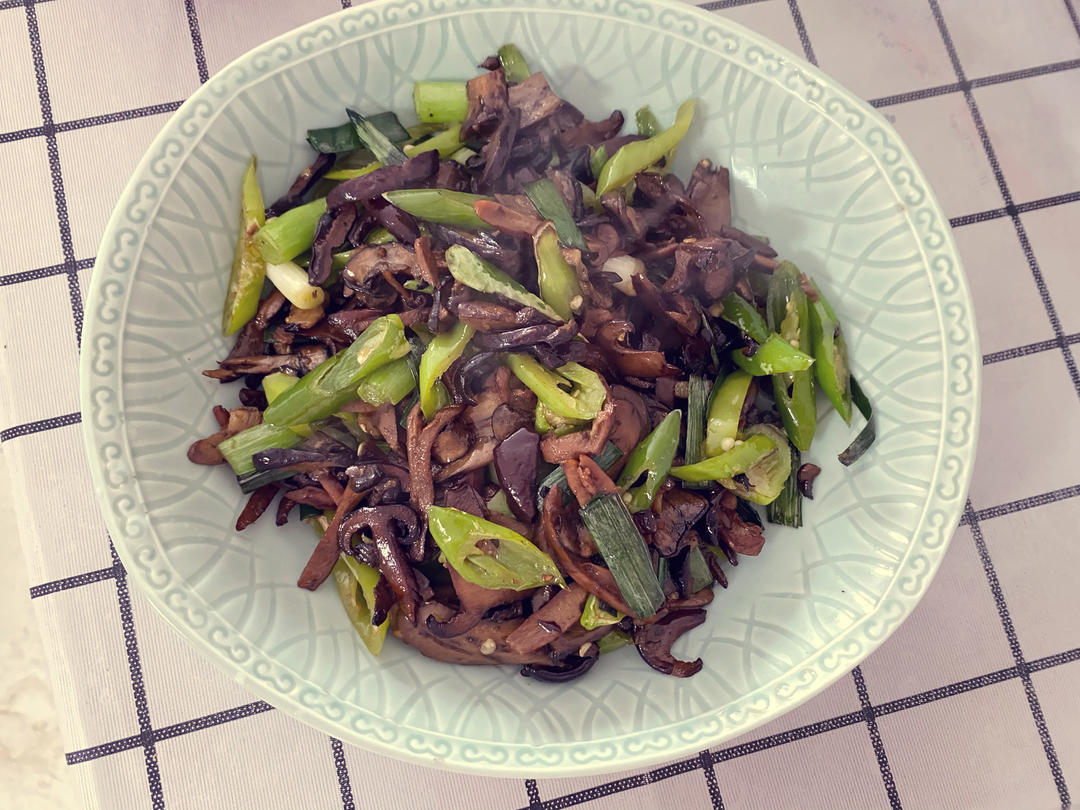 炒野生菌（牛肝菌）