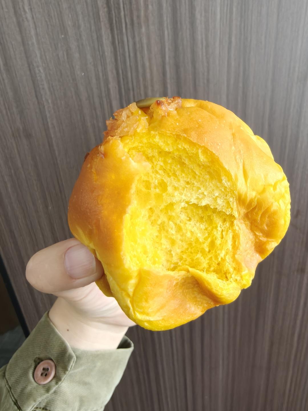 南瓜椰蓉手撕小甜包