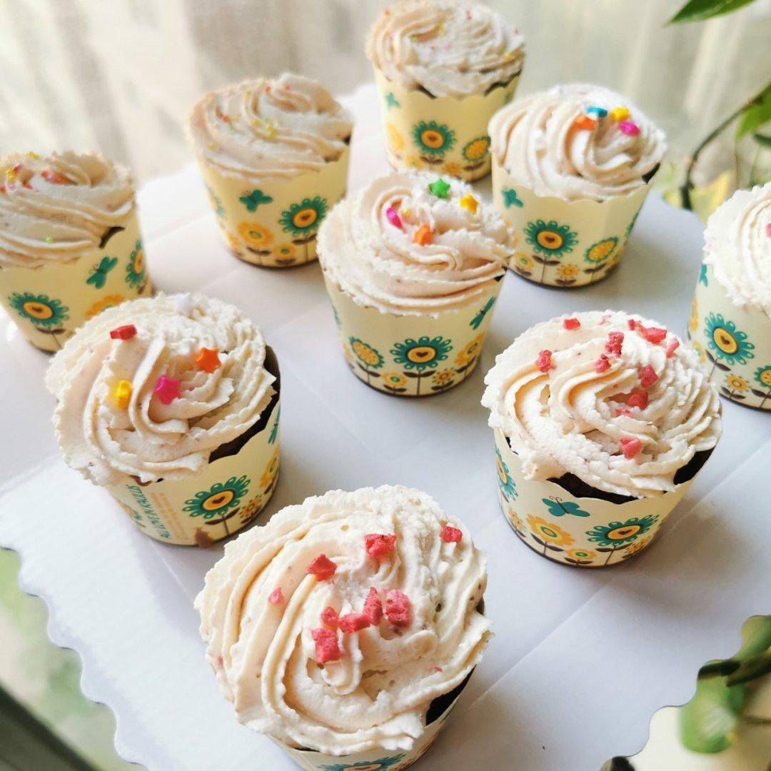 可可抹茶双享纸杯蛋糕