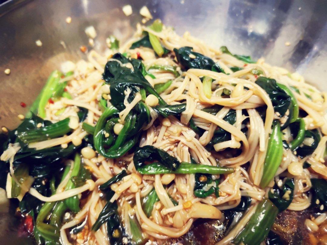 凉拌菠菜金针菇