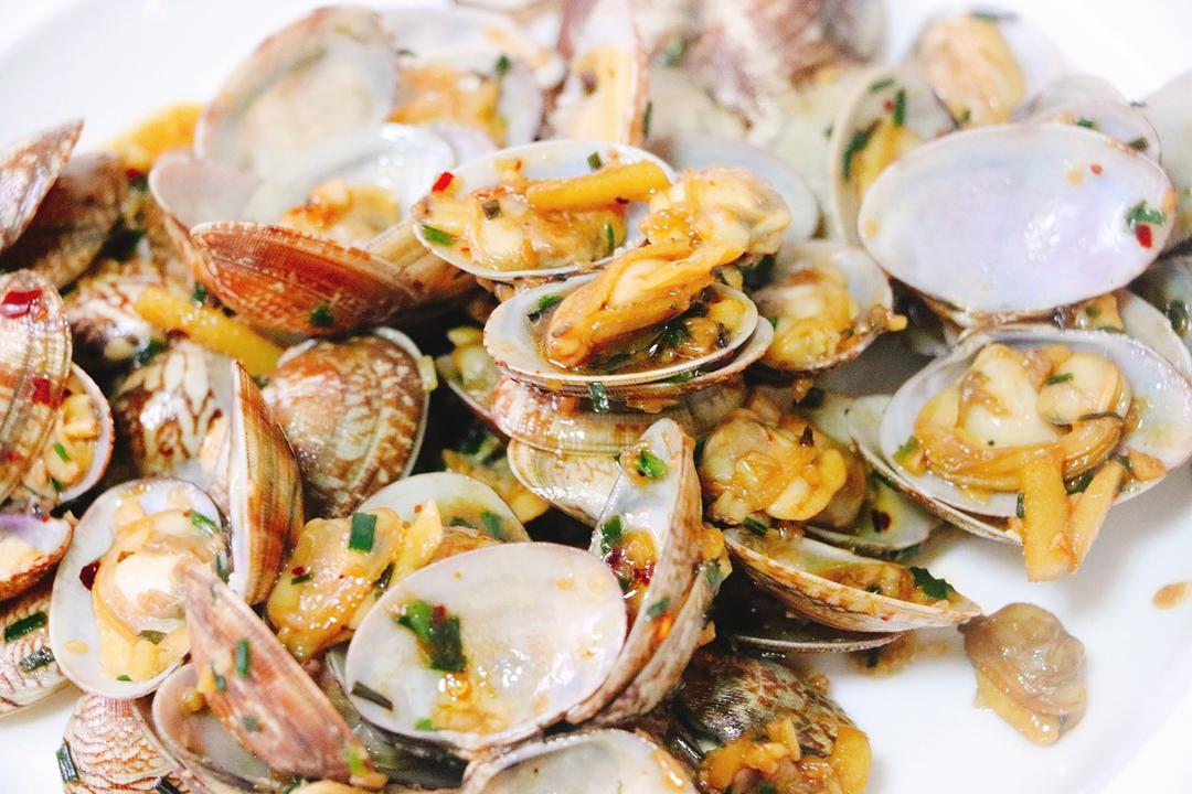 【老干妈炒花蛤】