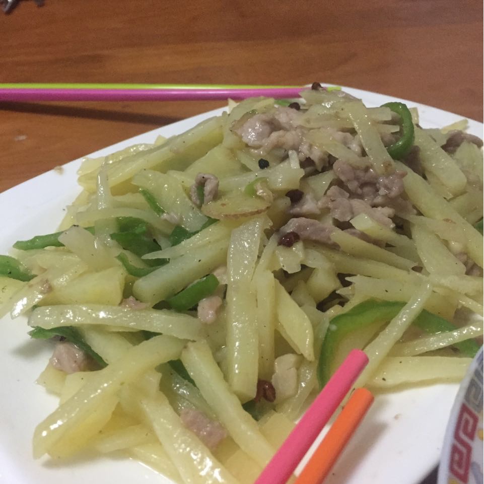 土豆青椒炒肉片
