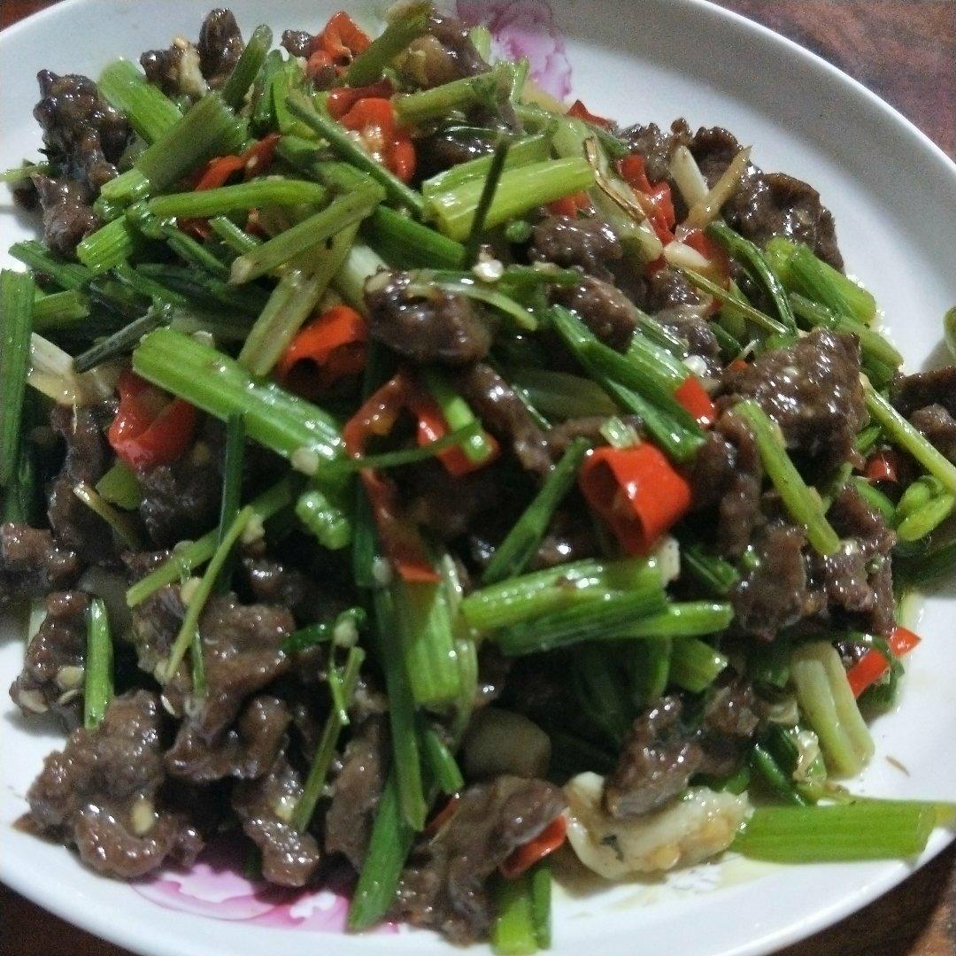 芹菜炒牛肉