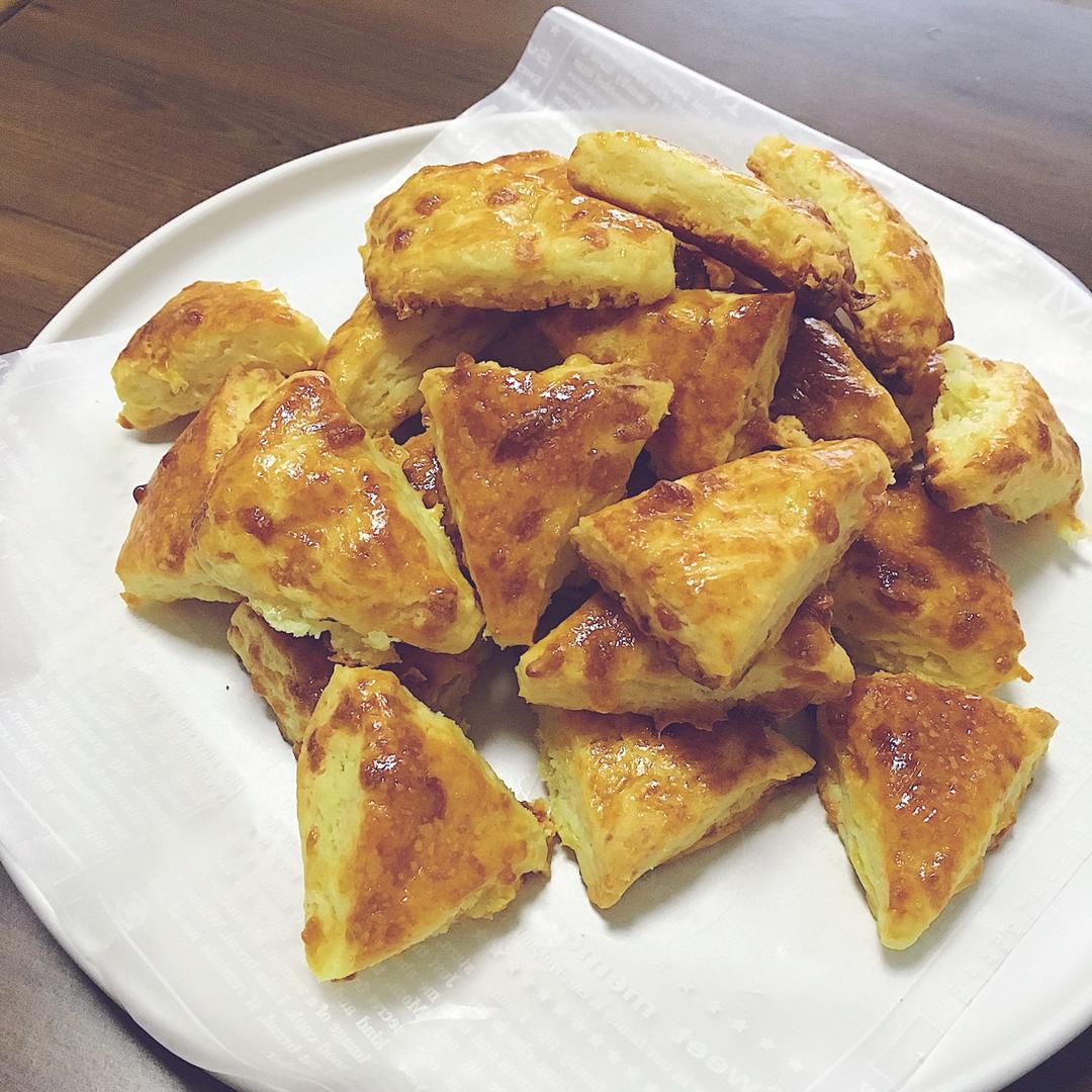 藤田千秋的【切达奶酪咸司康】