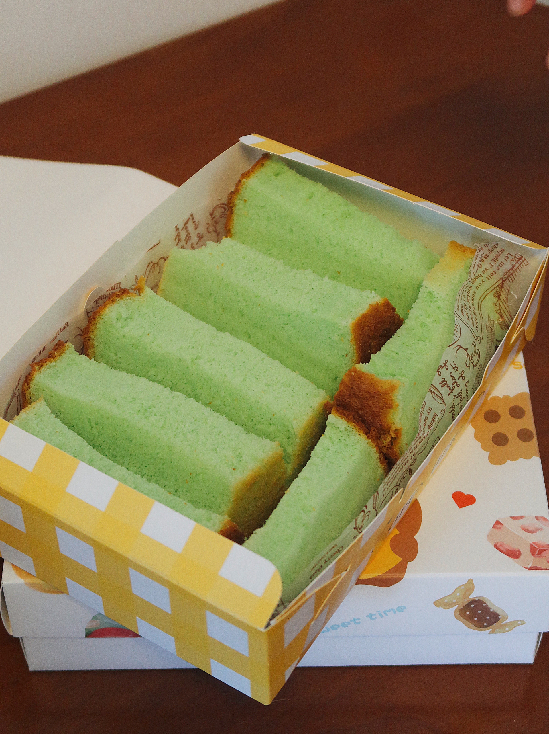 《Tinrry+》新加坡明星同款伴手礼绿蛋糕！斑斓椰香戚风（6英寸加高中空配方）