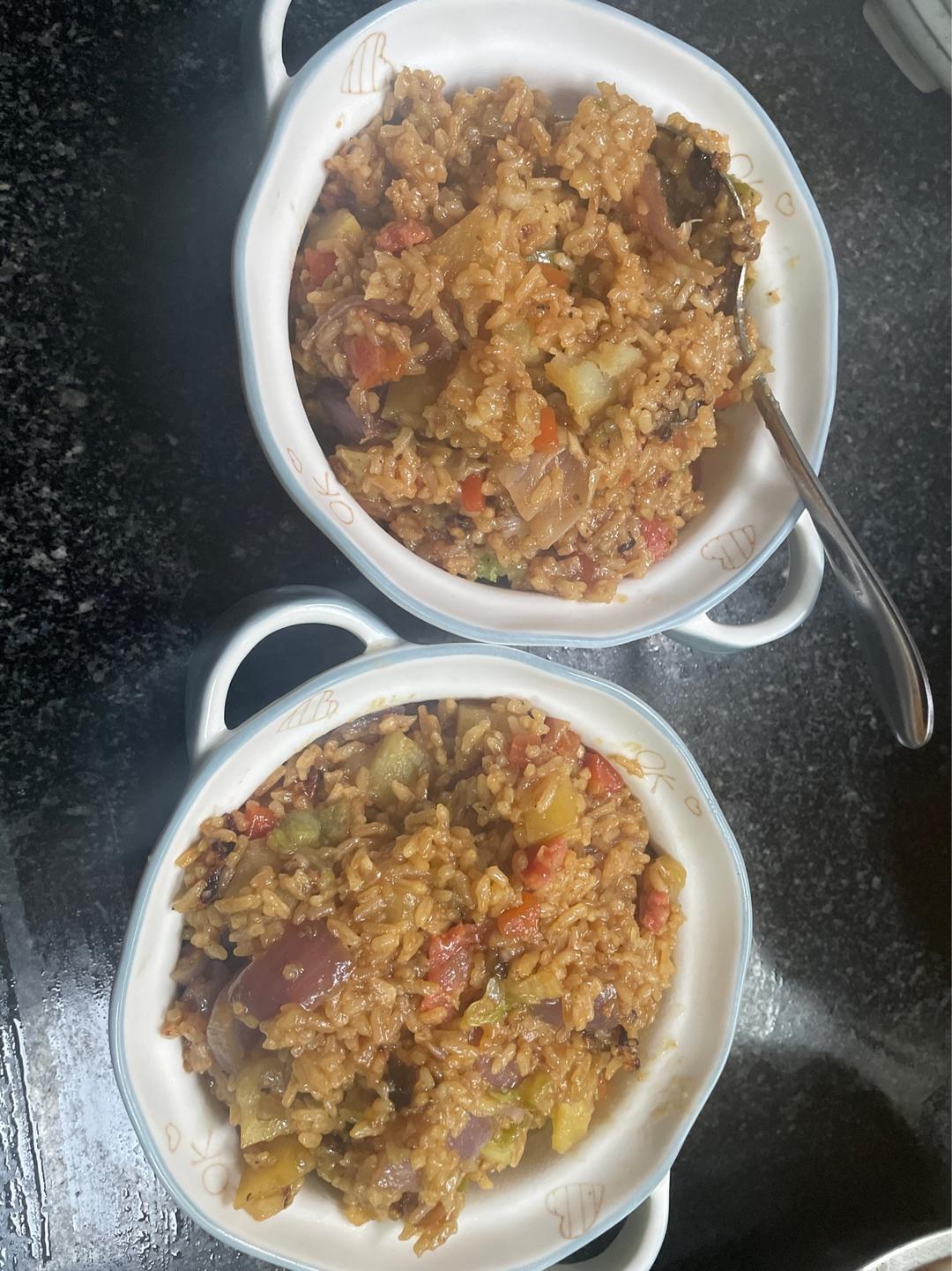 香肠土豆焖饭！电饭煲懒人做法