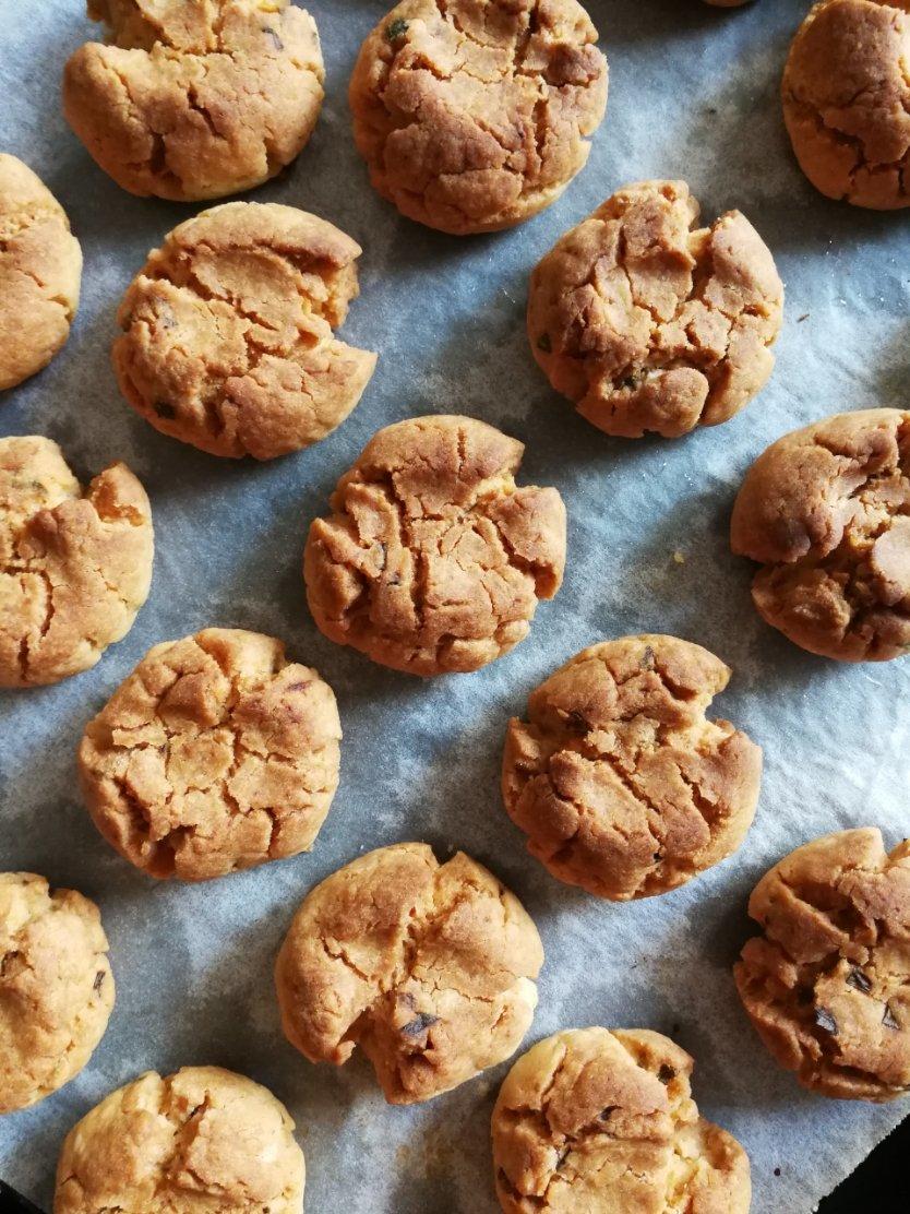 【葱味飘香的咸桃酥】