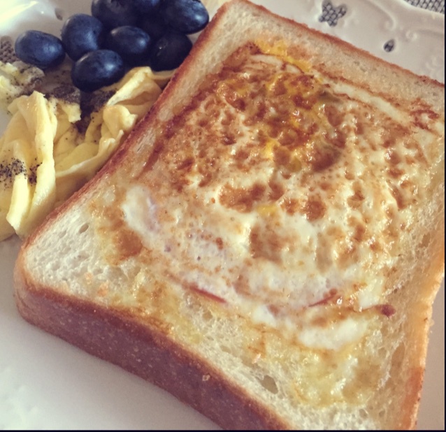荷包蛋土司