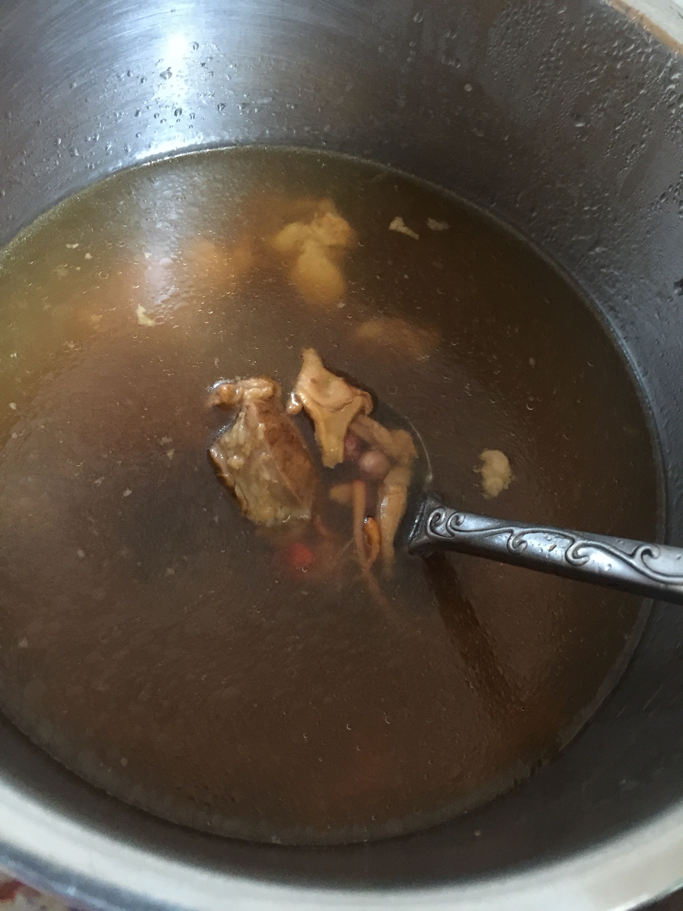 猪脚猪肚汤的做法