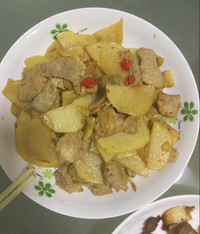 土豆炒肉