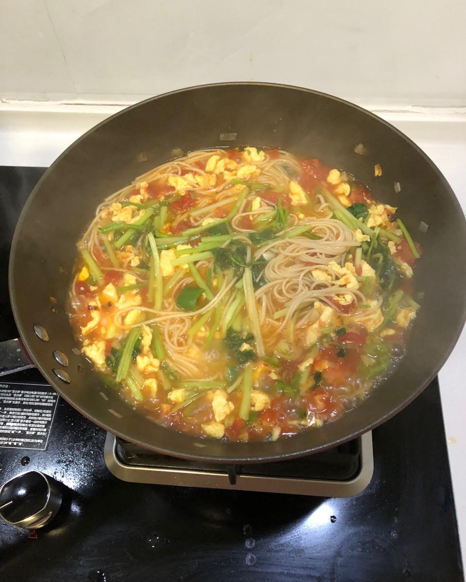 恨不得抱着锅舔的番茄鸡蛋面