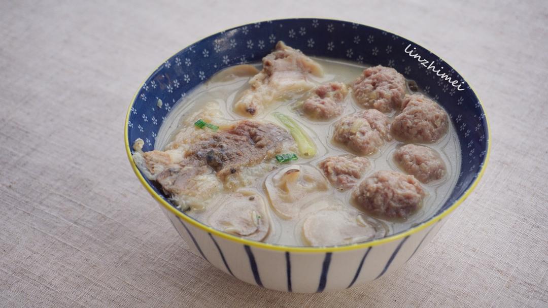 家常徽菜：鲫鱼肉丸汤