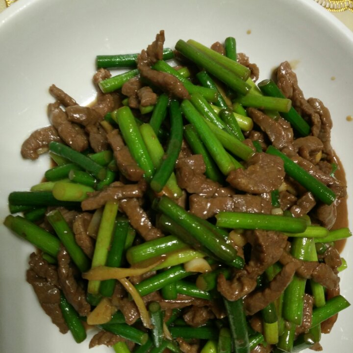 蒜苗炒牛肉