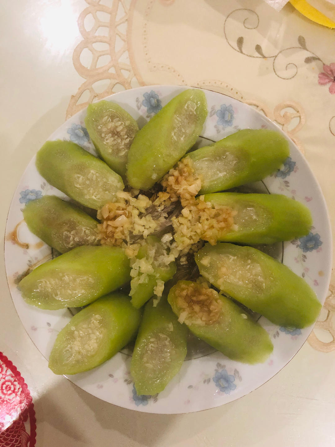 蒜茸粉丝蒸丝瓜