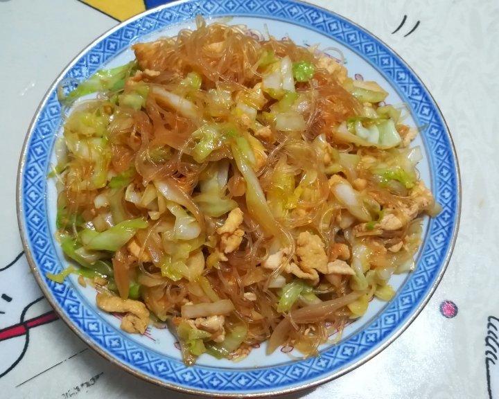 包菜粉丝炒鸡蛋