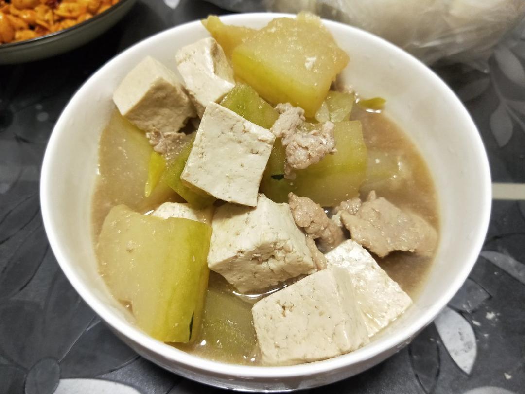 冬瓜炖豆腐